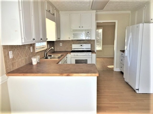 Building Photo - 61 Leighs Grove Way