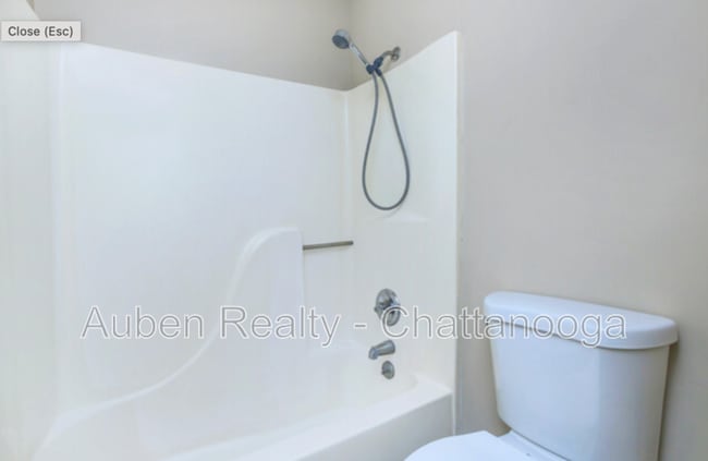 Building Photo - 103 S Ridge Dr