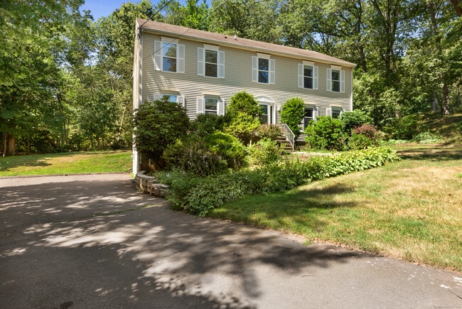 Building Photo - 15 Blue Ridge Ln