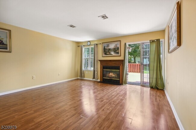 Building Photo - 6 De Palma Ct