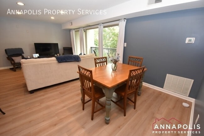 Foto del edificio - 1115 Primrose Ct