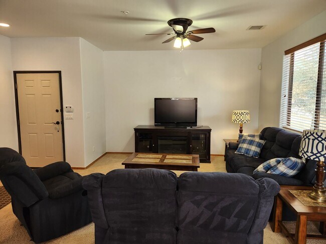 Foto del edificio - Furnished Bison Cove - 2 bed / 2 bath - Furnished Unit