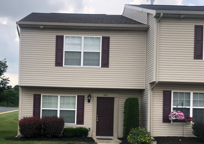 Foto del edificio - 2101 Quail Hollow Dr