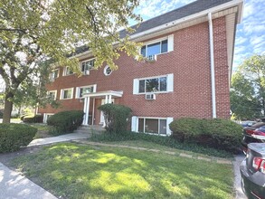 Building Photo - 727 S Maple Ave