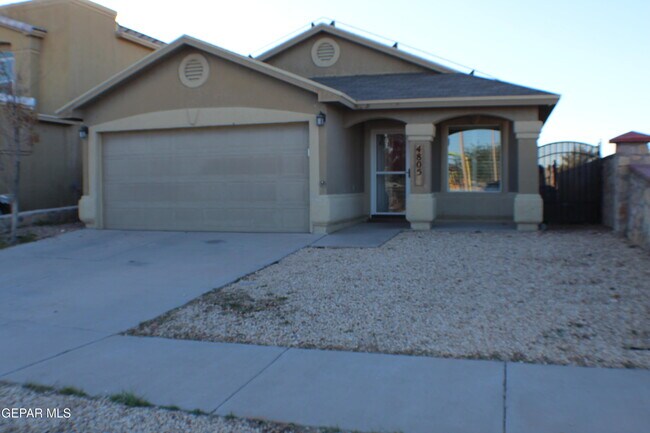 Building Photo - 4805 Ramon Vega