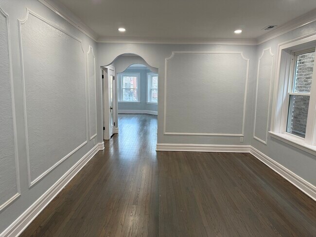 Foto del edificio - 2827 W Lunt Ave