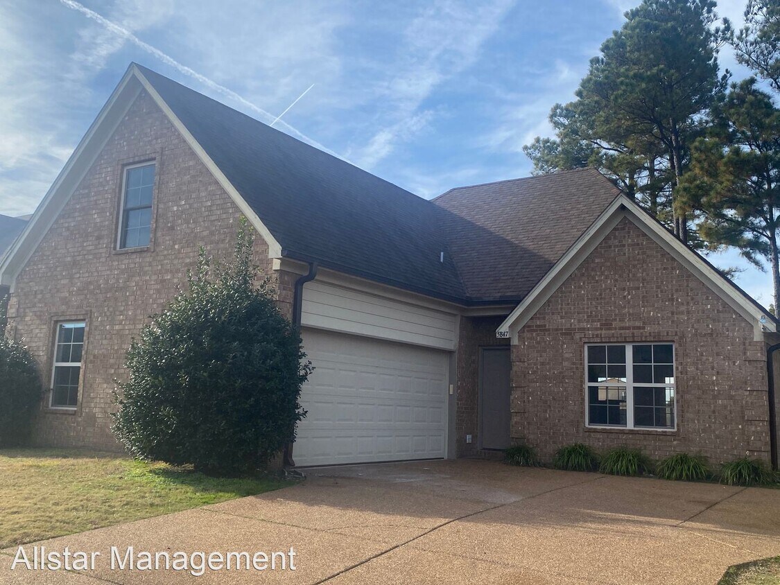 Primary Photo - 4 br, 2.5 bath House - 5847 Bedford Loop W