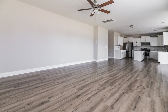 Building Photo - 504 Willow Breeze Ct