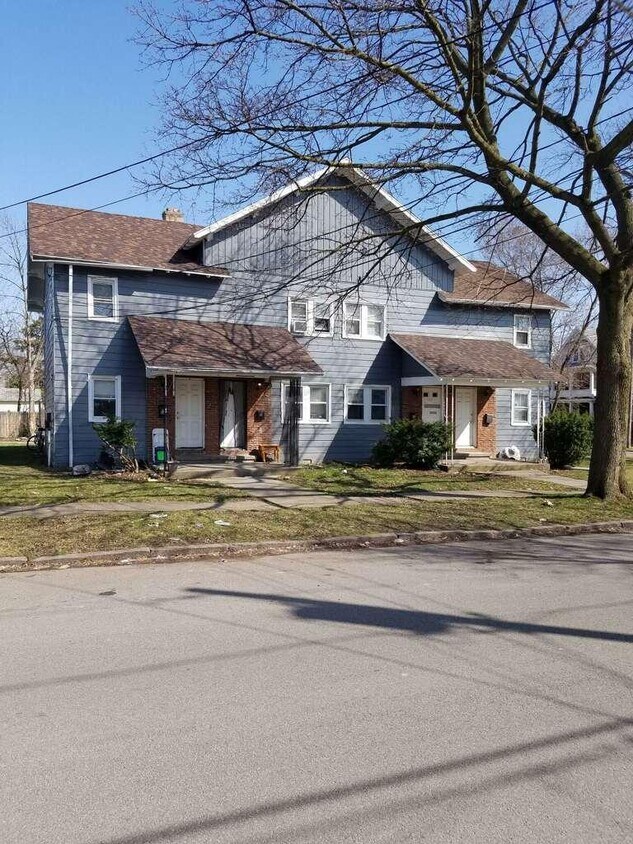 451 23rd St Unit 453, Niagara Falls, NY 14303 Apartments in Niagara