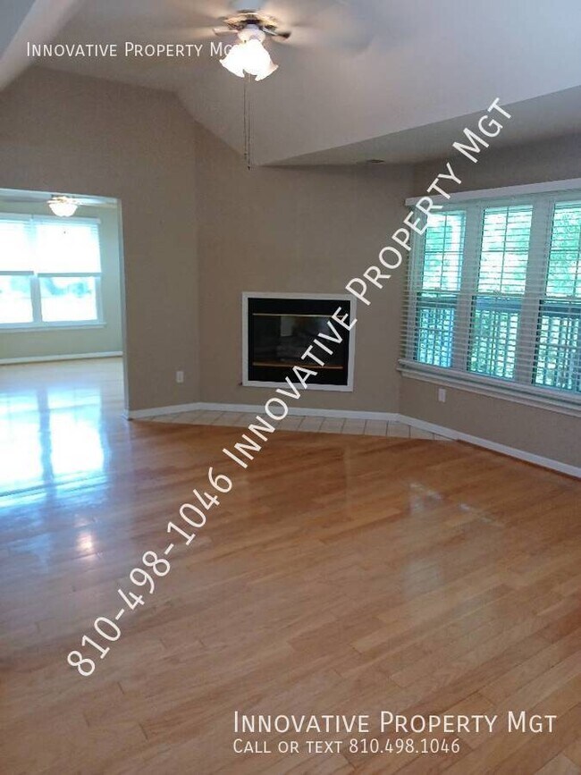 Foto del edificio - Stunning 2 bedroom, 2 full baths and priva...