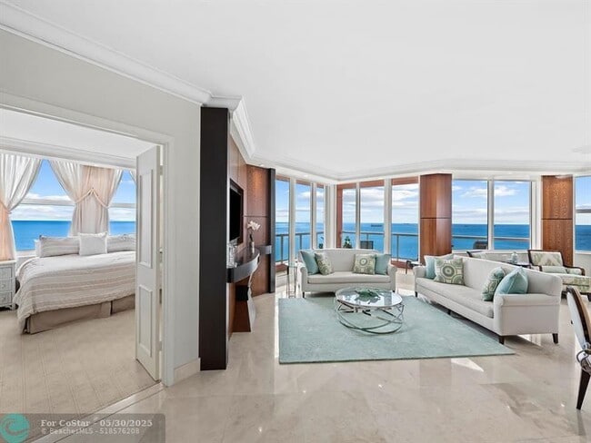 Foto del edificio - 2110 N Ocean Blvd