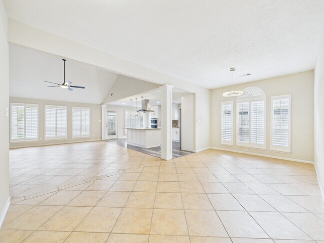 Foto del edificio - 519 Promenade Blvd