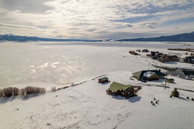 Foto del edificio - 5406 Henrys Lake Rd