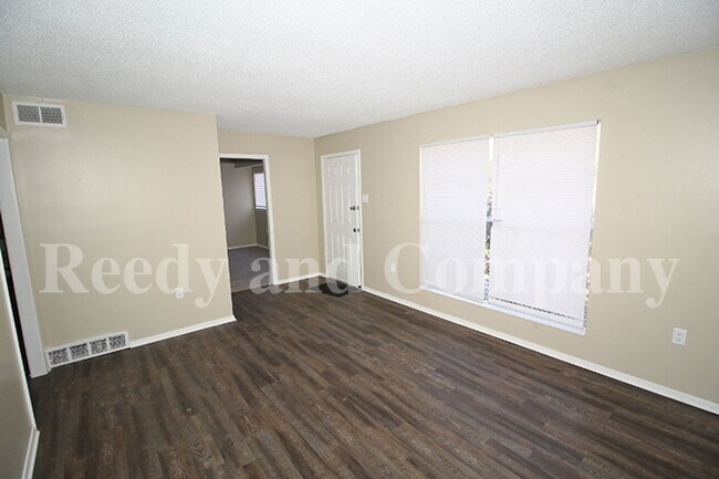 Foto del edificio - 5158 Breckenwood Dr