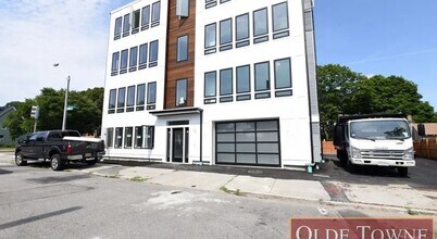 Building Photo - 58 Tolman St