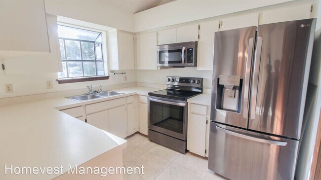 Building Photo - 2 br, 2 bath House - 3330 Chatsworth Lane