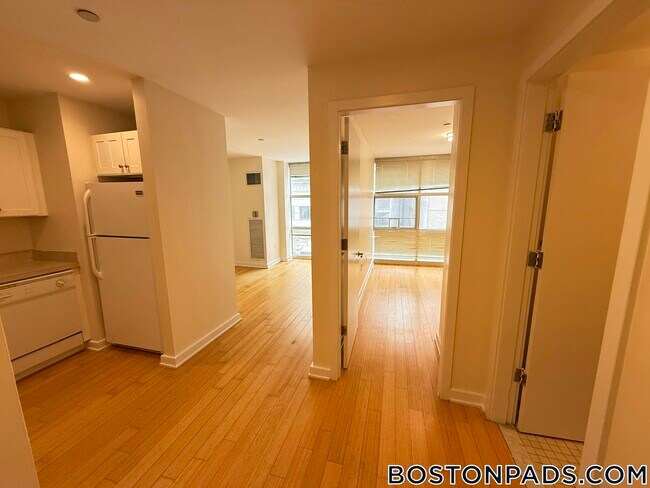 Building Photo - 40 Boylston St