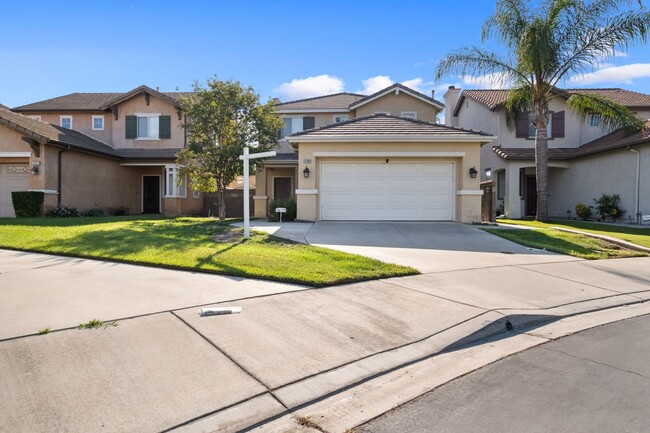 Foto del edificio - Gorgeous 3 Bedroom | 2.5 Bath