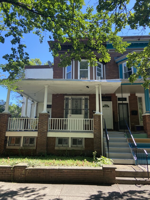 Foto principal - 3311 Abell Ave