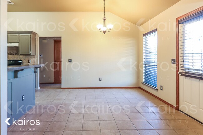 Foto del edificio - 1232 Capitol Dr