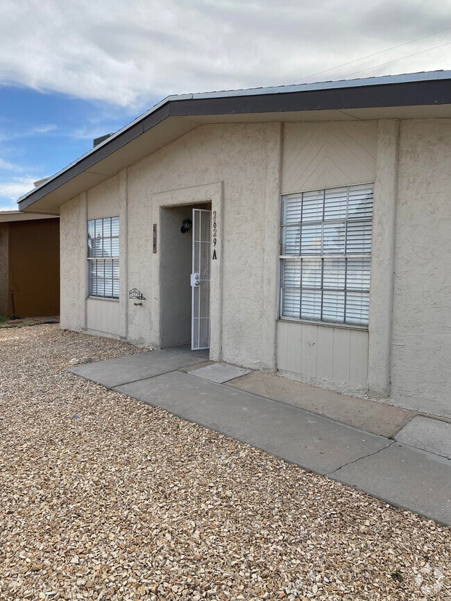 Building Photo - 2629 Red Sails Dr