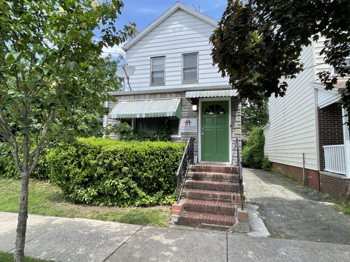 27 Comstock St, New Brunswick, NJ 08901 House Rental in New Brunswick