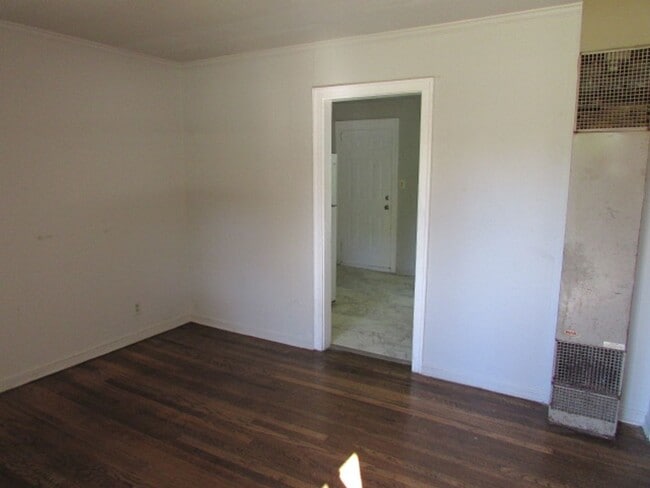 Building Photo - Duplex Unit