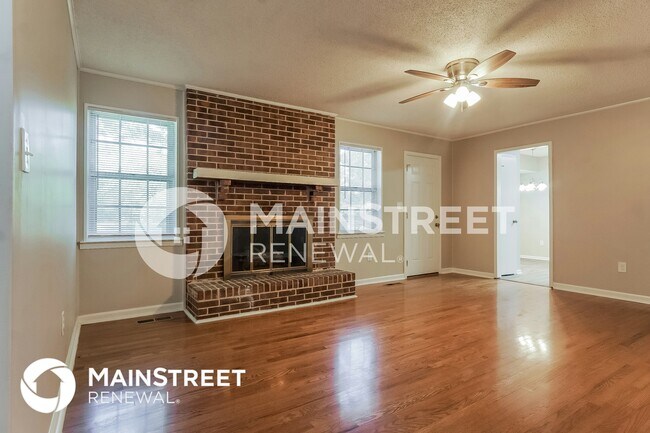 Foto del edificio - 1299 Glenridge Ln