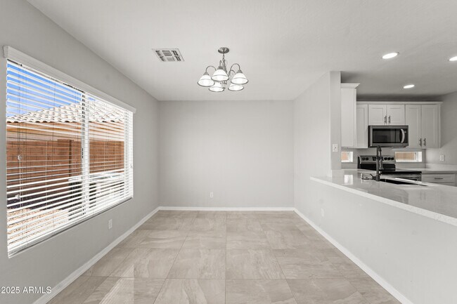 Foto del edificio - 11215 W Heatherbrae Dr