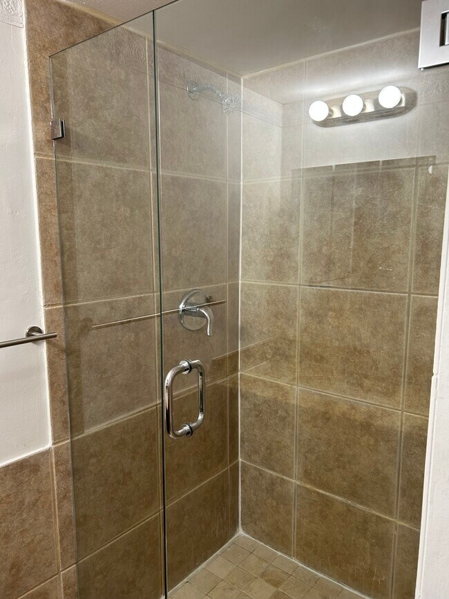 Foto del edificio - 7175 Orange Dr