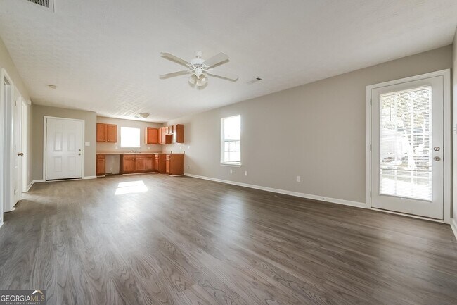 Building Photo - 606 Dove Cove