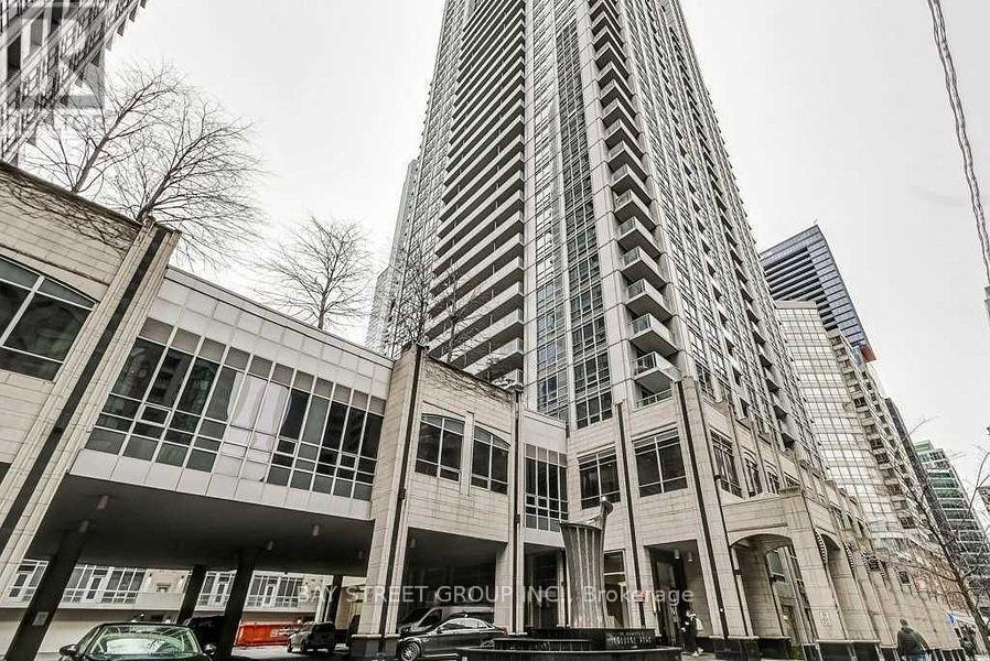 Photo principale - 761-761 Bay St.