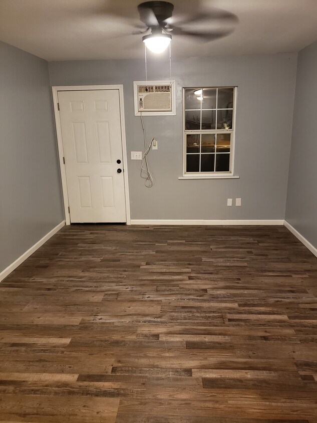 Foto principal - 1319 Fall City Rd