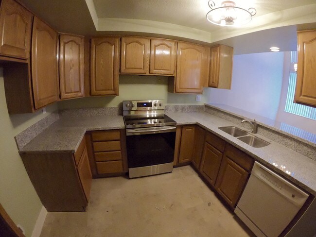 Foto del edificio - 5987 Peacock Ridge Rd