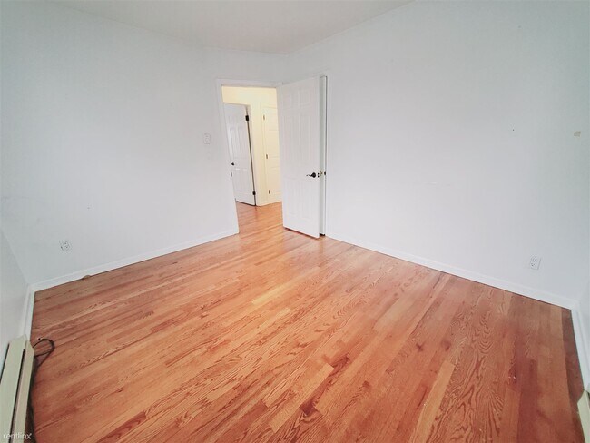 Foto del edificio - 2 br, 1 bath Condo - 40 Wardwell St