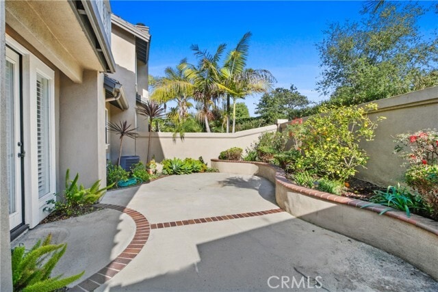 Building Photo - 2 Cameray Heights