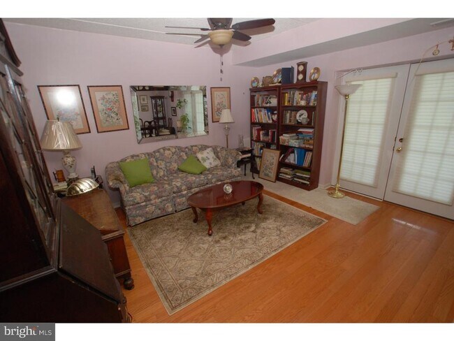 Foto del edificio - 12101 Centennial Station Dr