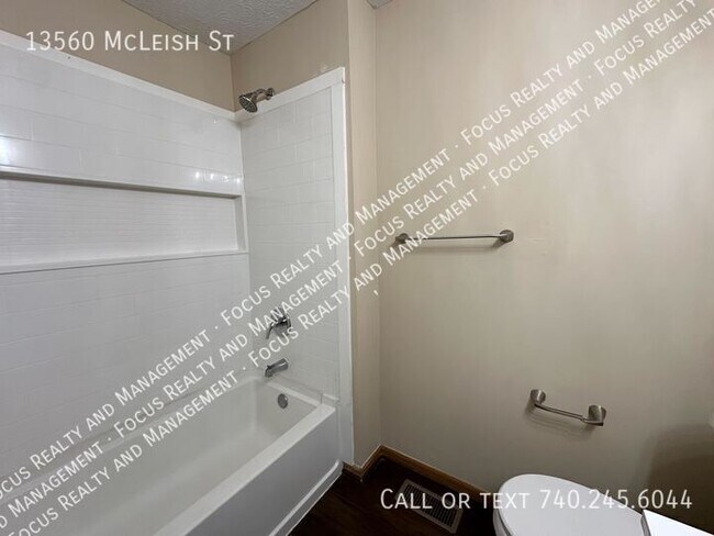 Foto del edificio - 13560 McLeish St