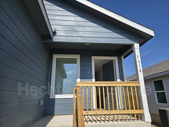 Foto del edificio - 1518 Tiptop Mdw