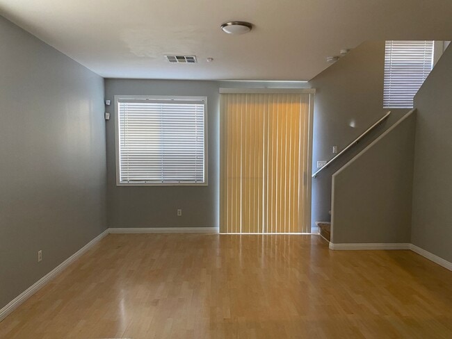 Building Photo - 2630 Heathrow St