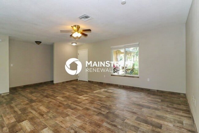 Building Photo - 3 Bedroom Pet-Friendly Home in Lakeland, F...