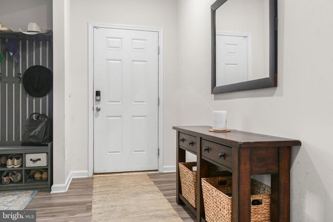 Foto del edificio - 141 Livingwood Ct