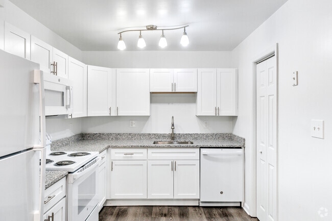 Interior Photo - Flats at Newport Crossing