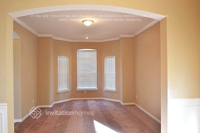 Building Photo - 3745 Briar Ln