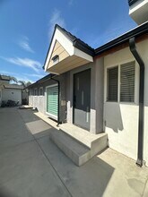 Building Photo - 10861 Nettleton St