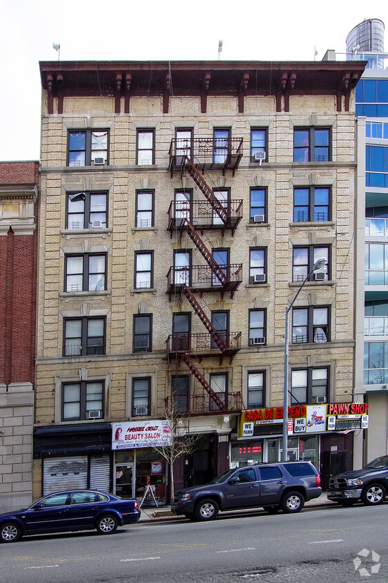 Building Photo - Rent-A-Center