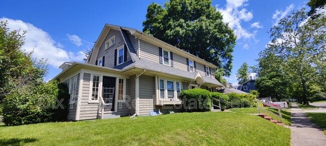 Photo - 107 Edgewood Ave House