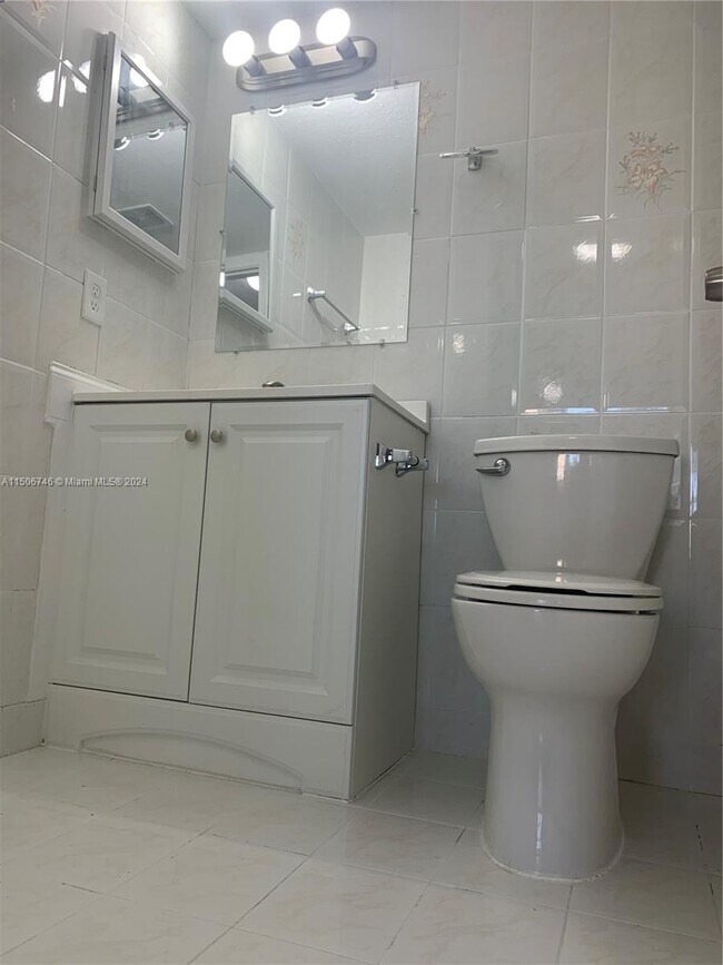 Foto del edificio - 2710 W 66th St