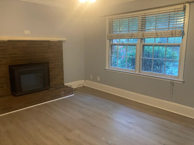 Foto del edificio - 14743 Leesville Rd