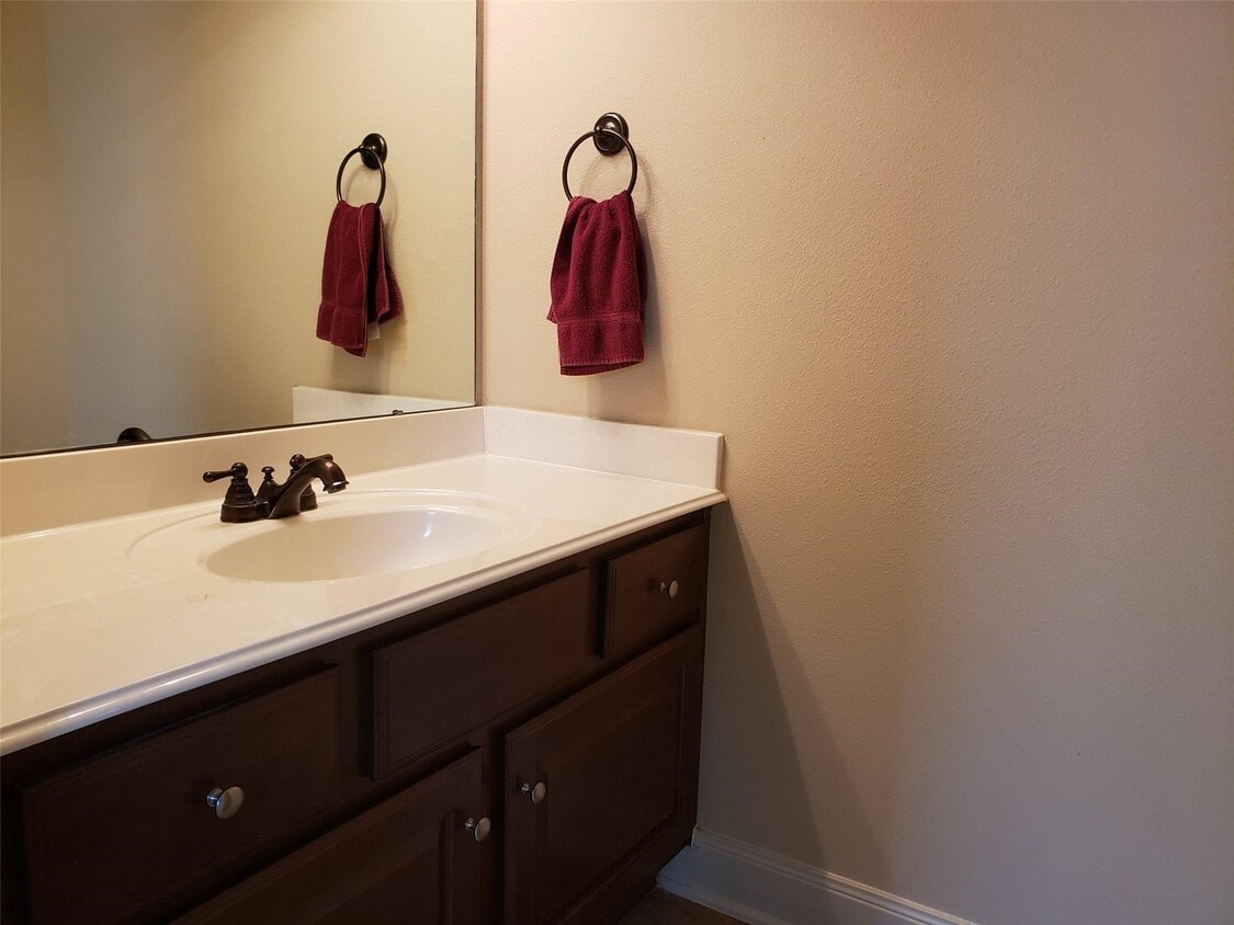 Foto principal - 5402 Valley Country Ln